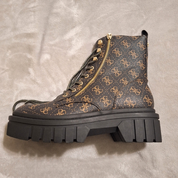 Guess Ferina combat boots size 11M - Picture 7 of 13